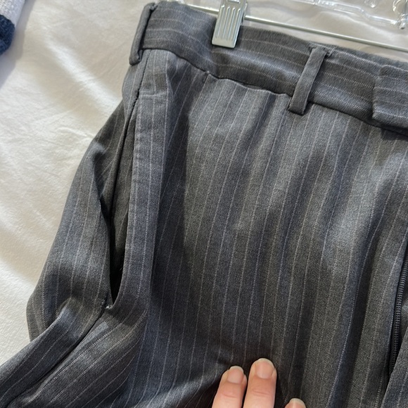 GUCCI wool trousers/slacks. - Picture 9 of 10